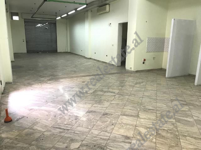 Commercial space for rent in Muhamet&nbsp;Gjollesha street in Tirana.
The store it is positioned on